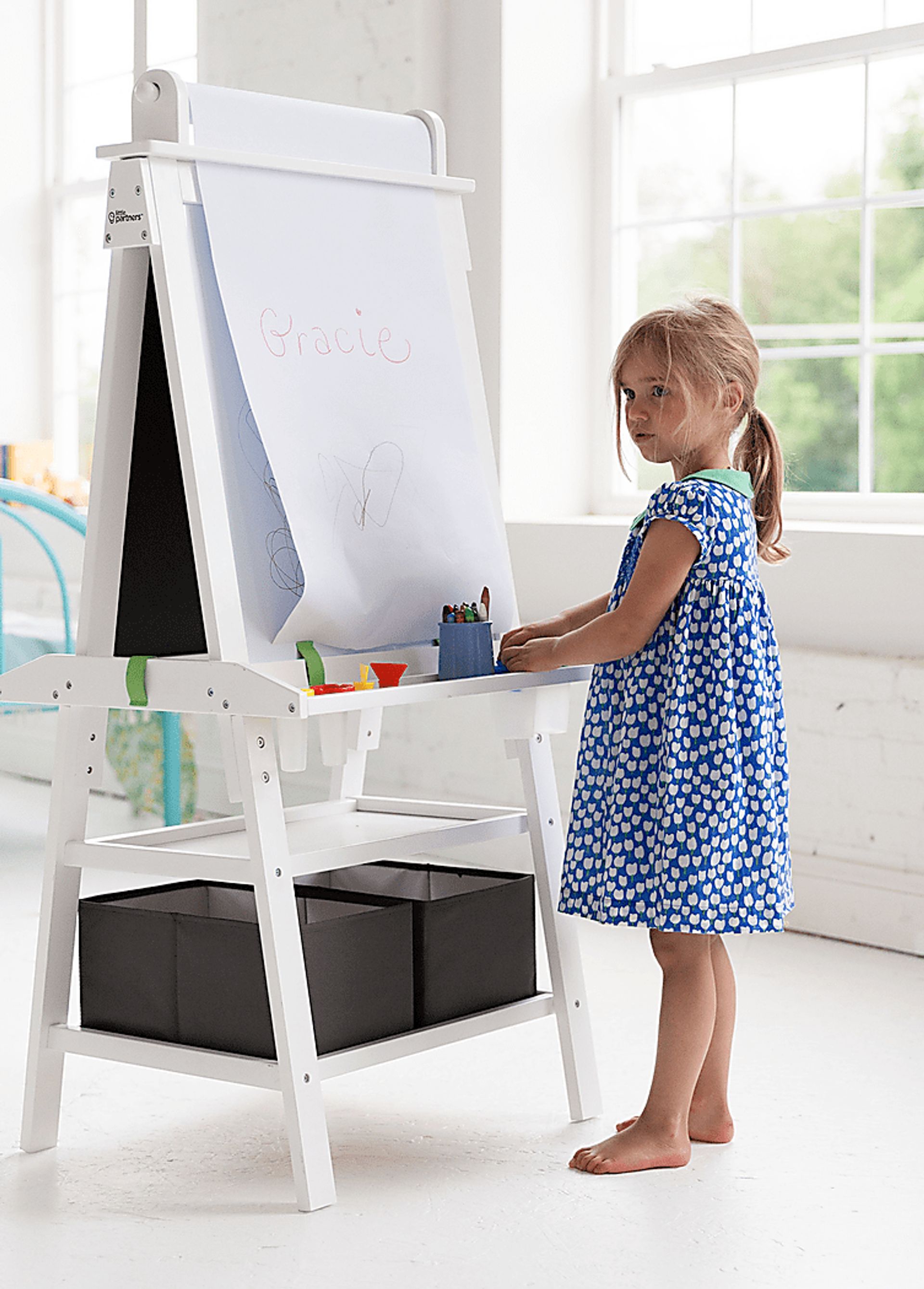 Little Partners Natural Deluxe Learn and Play Art Center Easel - Image 2