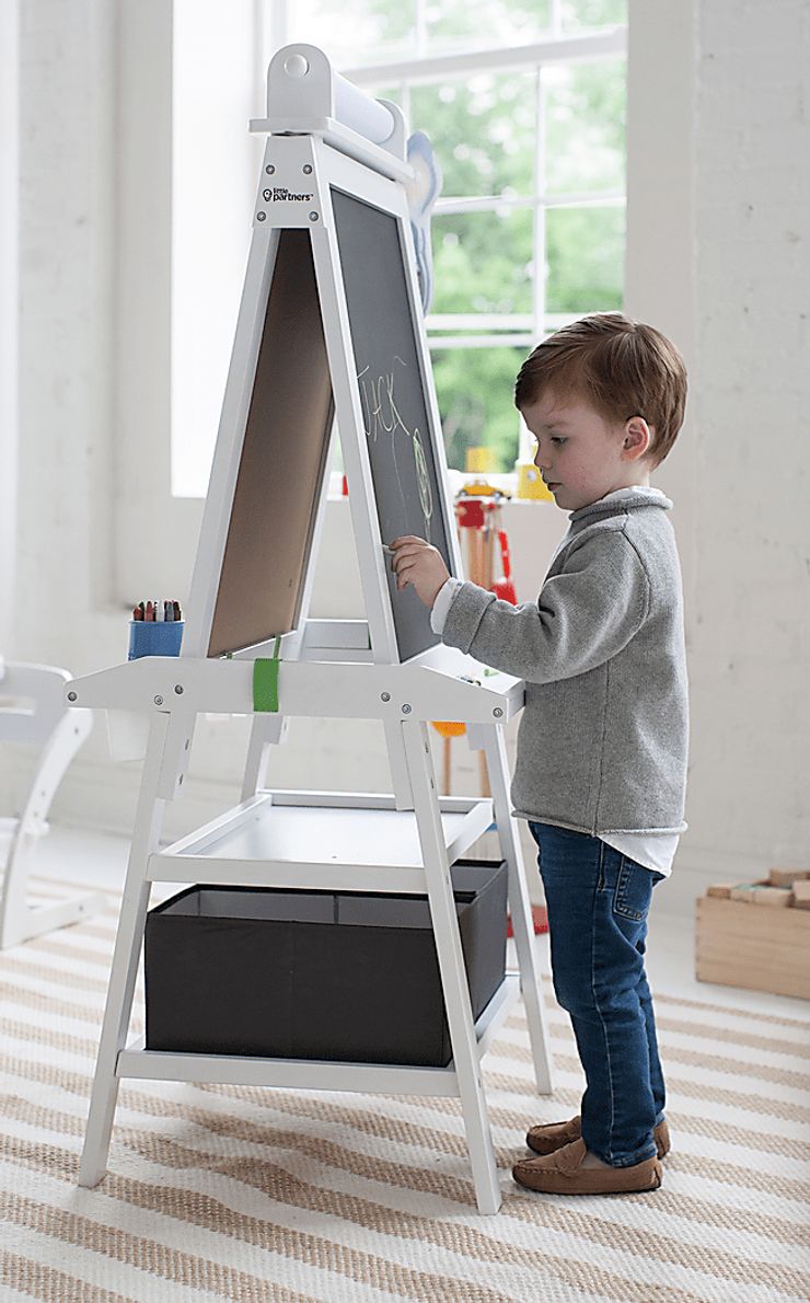 Little Partners Natural Deluxe Learn and Play Art Center Easel Rooms