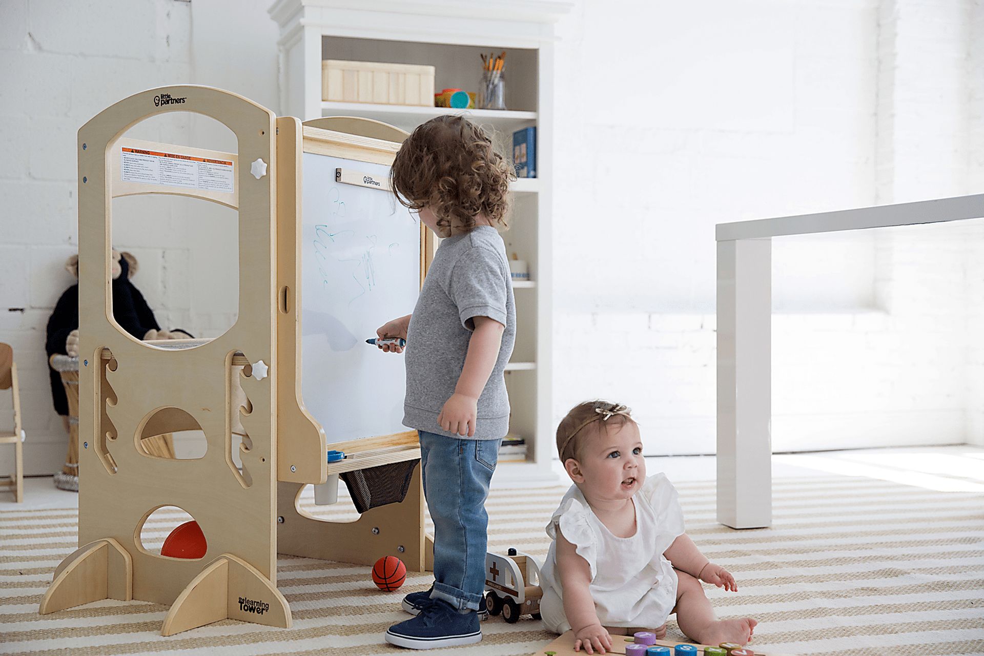 Little Partners Natural Learning Tower with Learn and Share Easel - Image 6