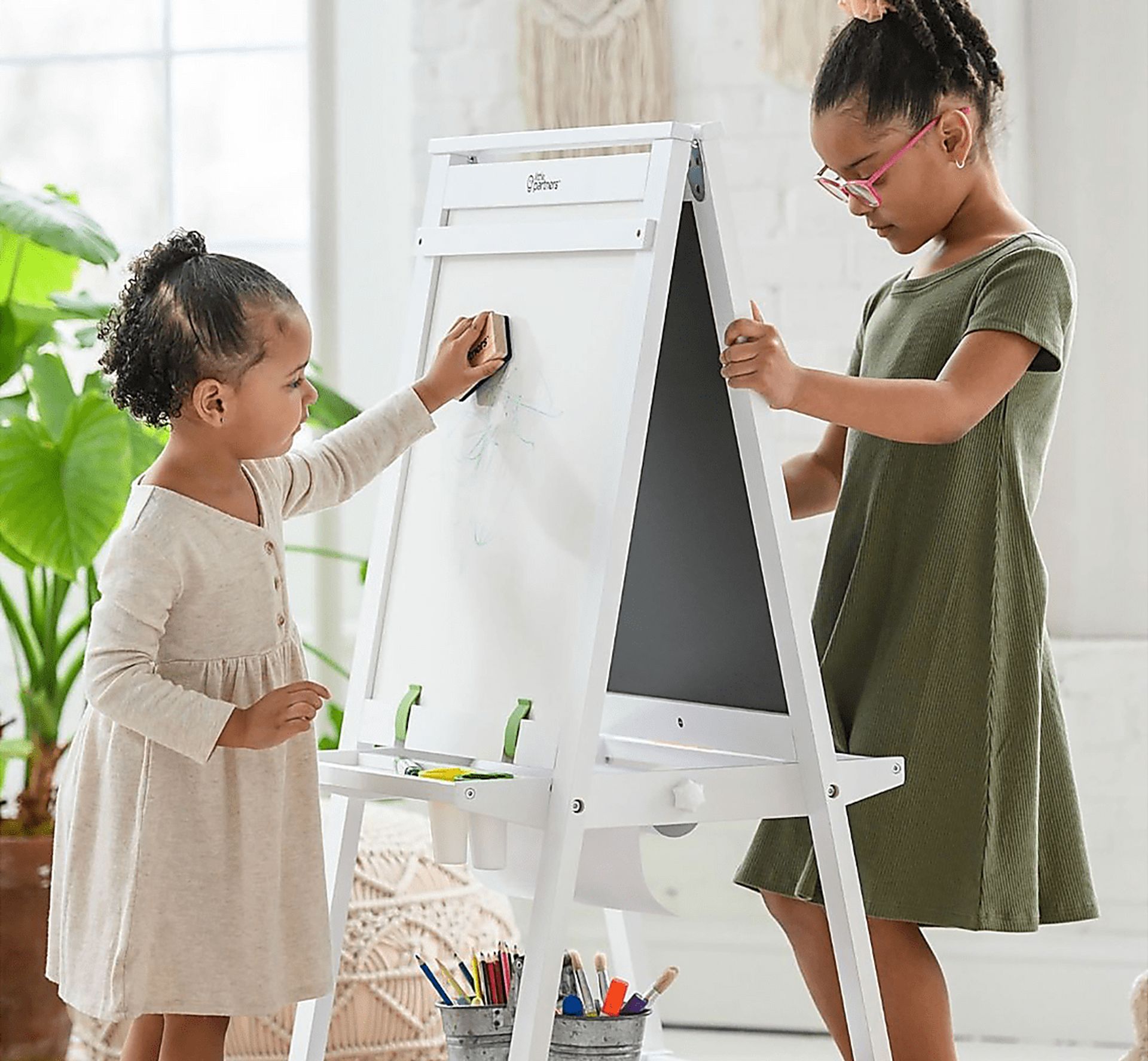 Little Partners White Artist EZ Easel - Image 2
