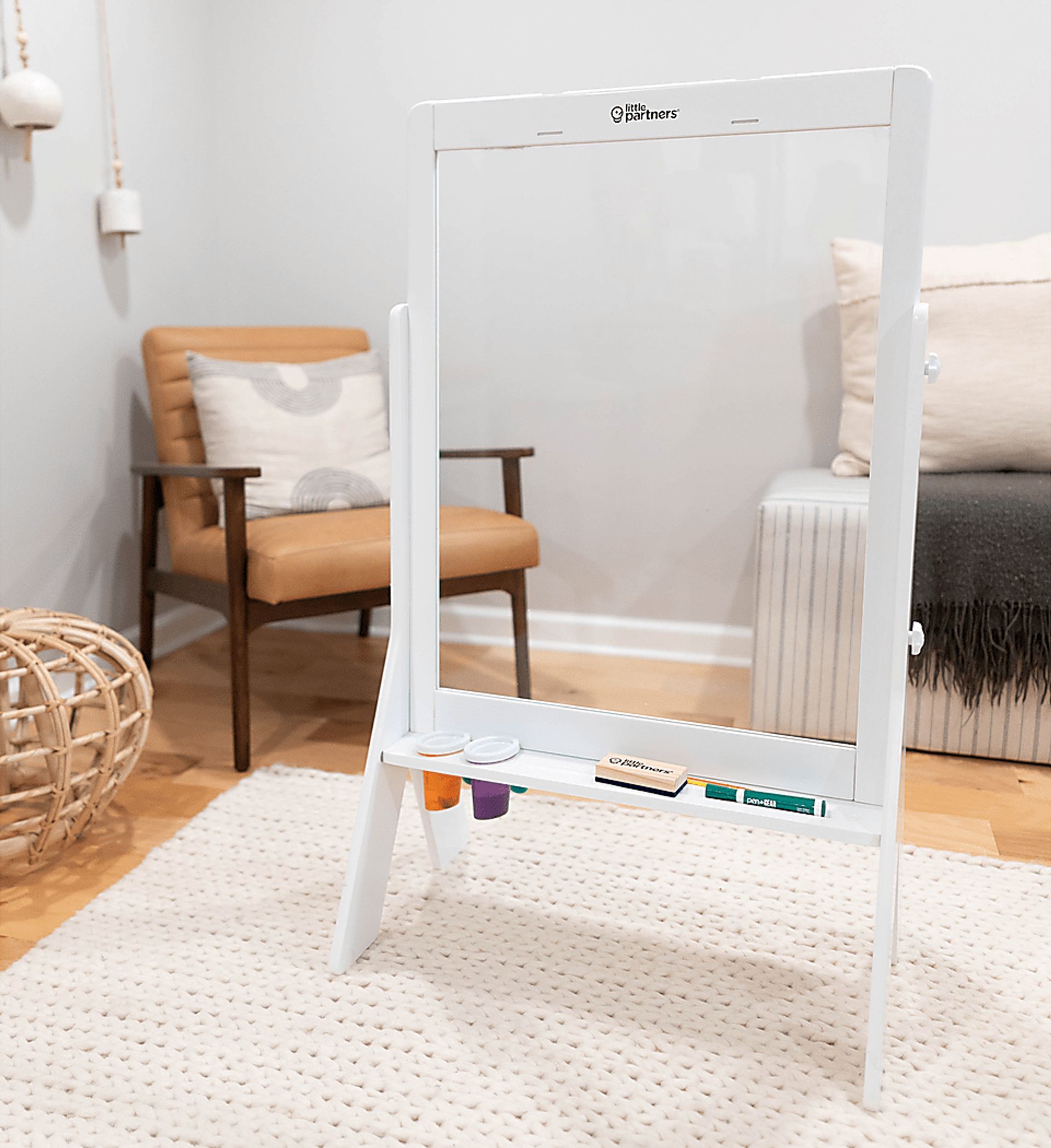 Little Partners White Peek-A-Boo Art Easel - Image 2