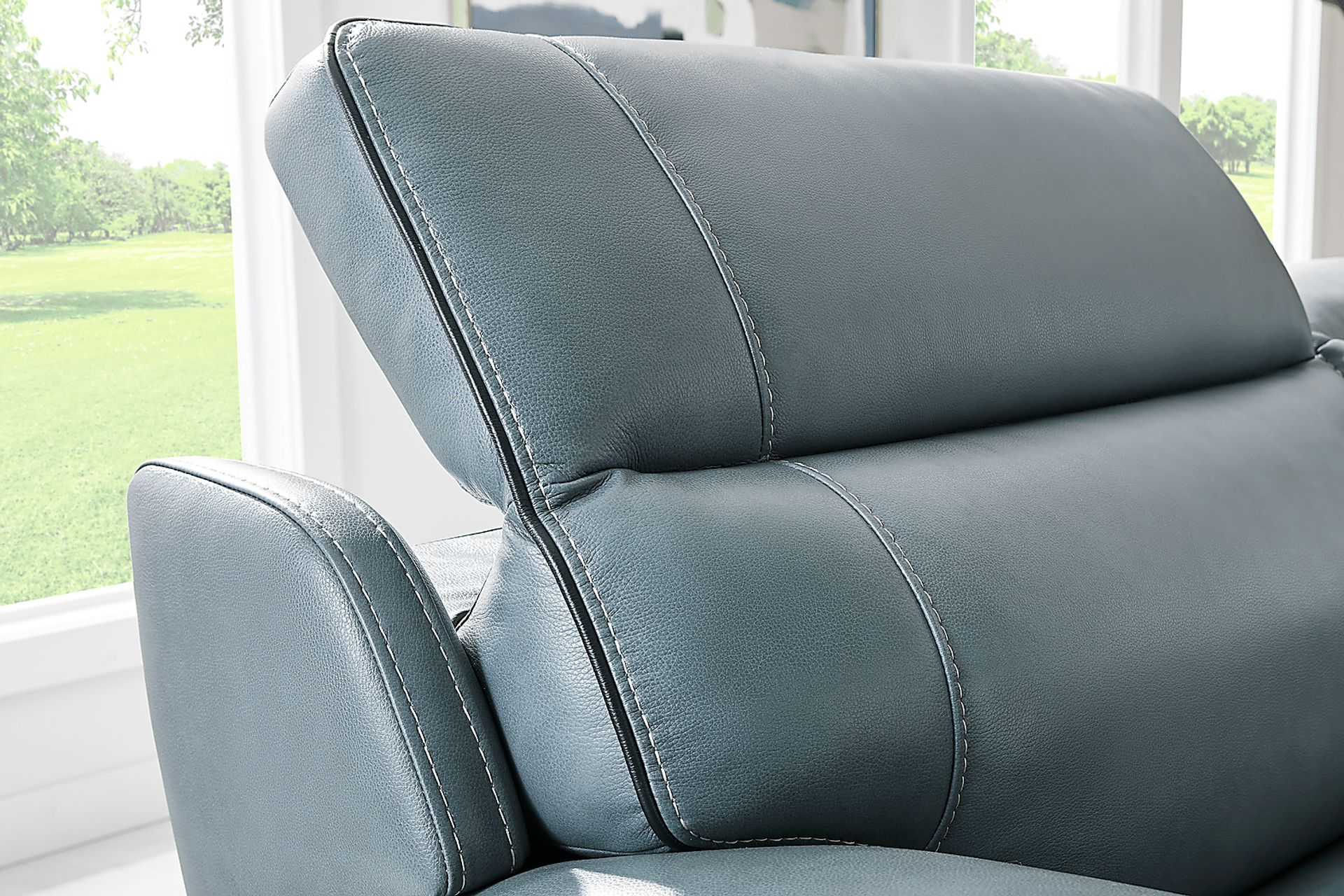 Livata Lagoon Leather 5 Pc Dual Power Reclining Sectional - Image 4
