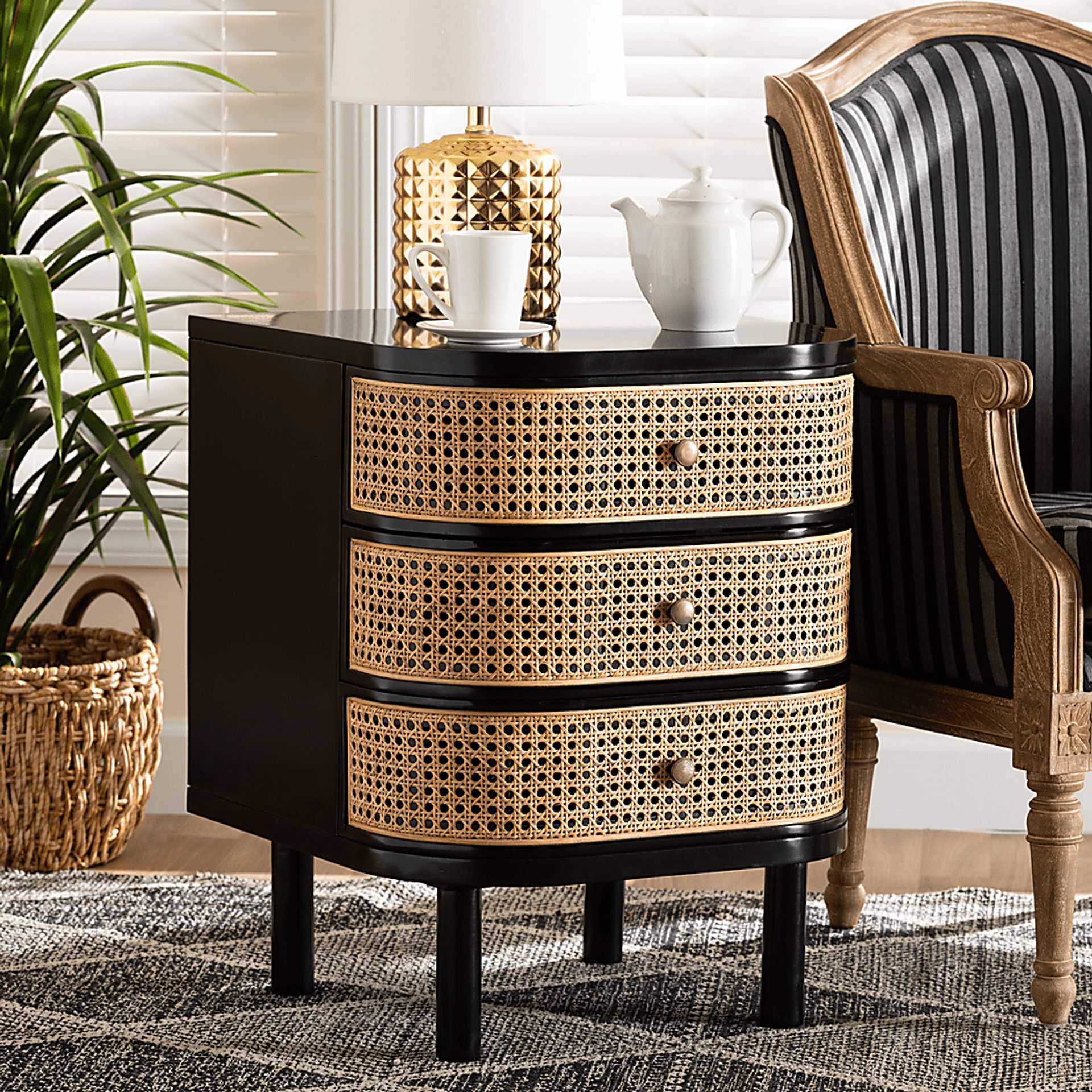 Lochdoon Black Nightstand - Image 2