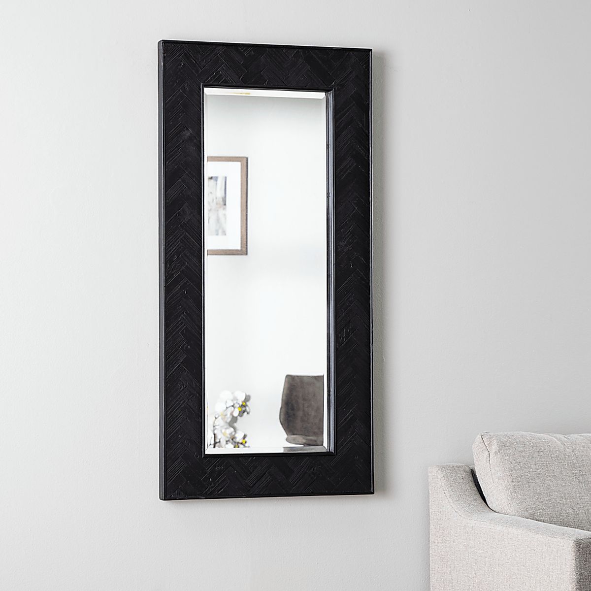Lockefield Black Black,Colors Mirror | Rooms to Go