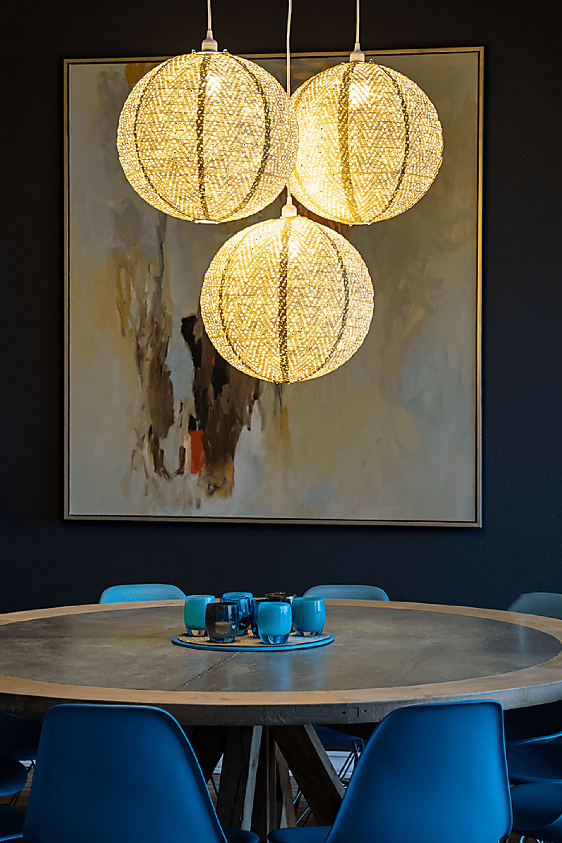 Lomen Summit Outdoor Cream Lantern - Image 3