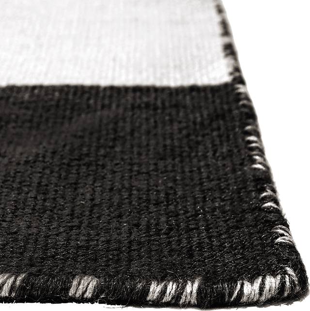 Lorahorn Black 5' x 7'6 Indoor/Outdoor Rug - Thumbnail - Image 7