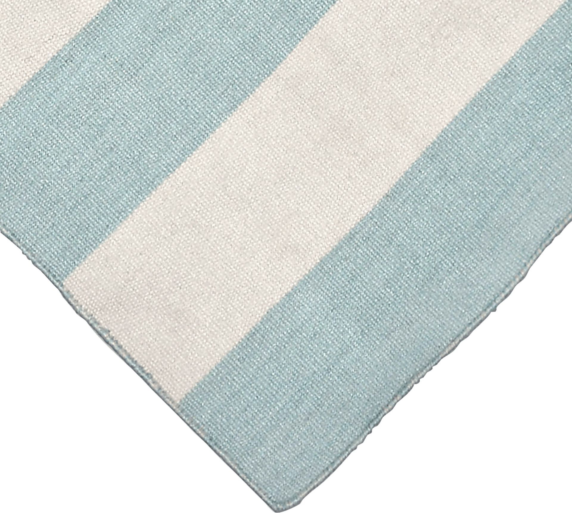 Lorahorn Blue 5' x 7'6 Indoor/Outdoor Rug - Image 4