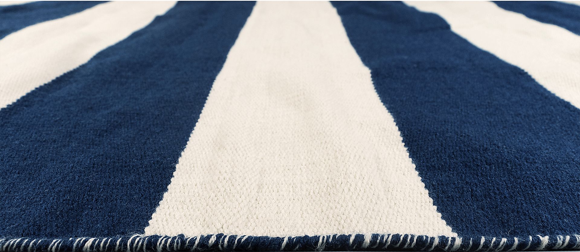 Lorahorn Navy 5' x 7'6 Indoor/Outdoor Rug - Image 4