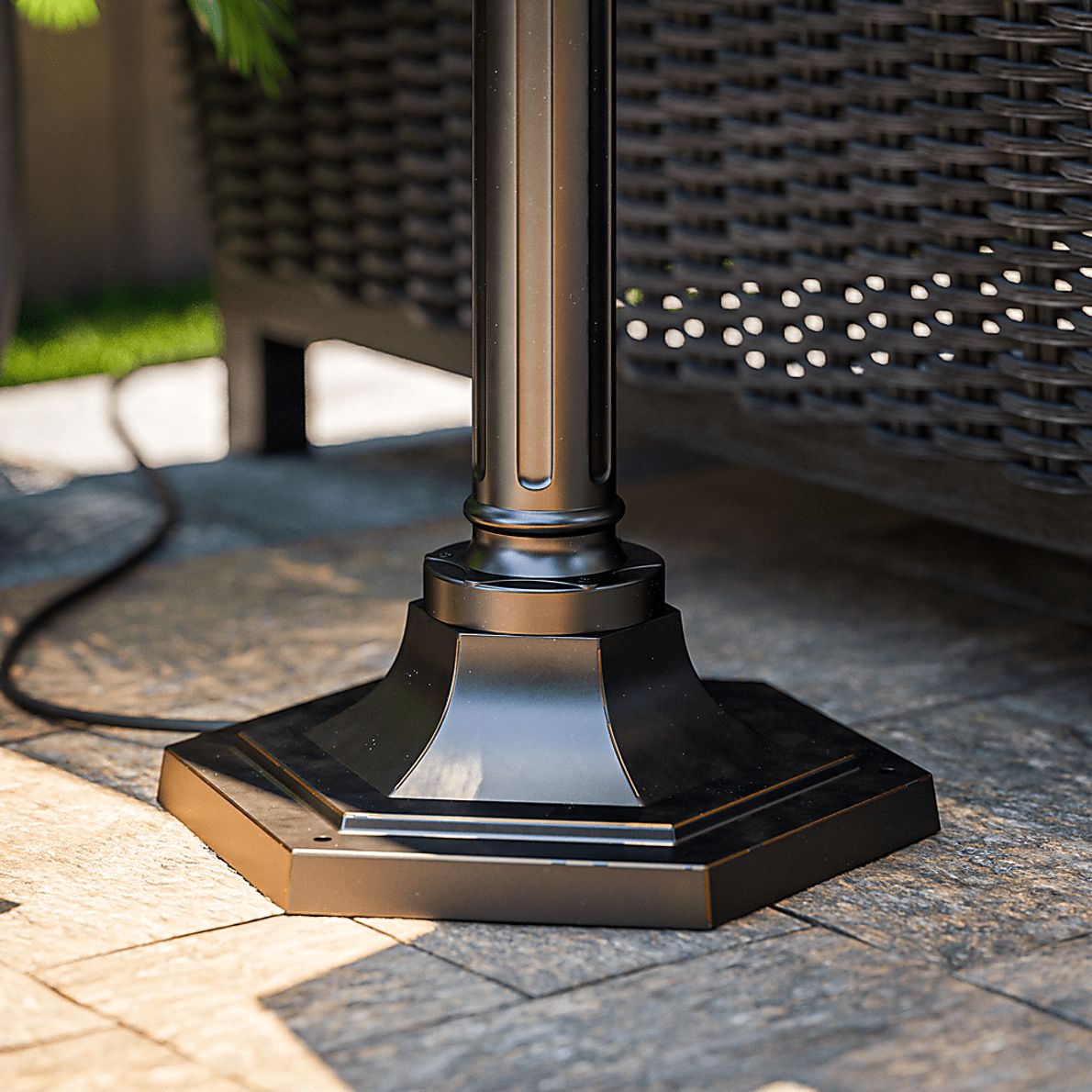 Lorane Sea Black Floor Lamp
