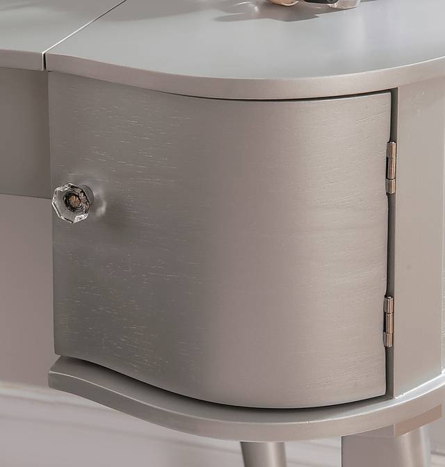 Loring Gray Vanity Set - Thumbnail - Image 19