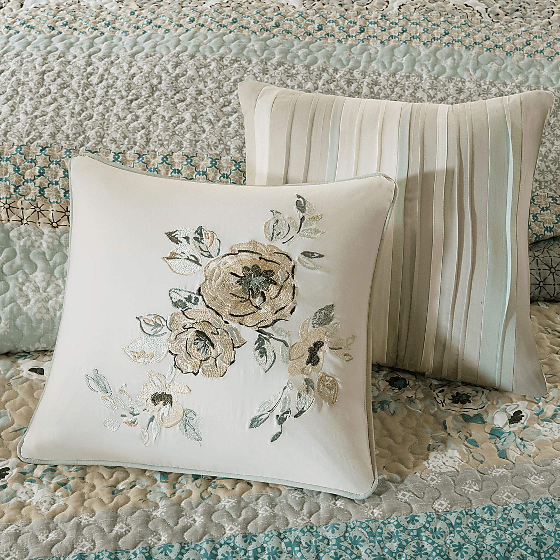 Louque Green 6 Pc King/California King Coverlet Set - Image 4