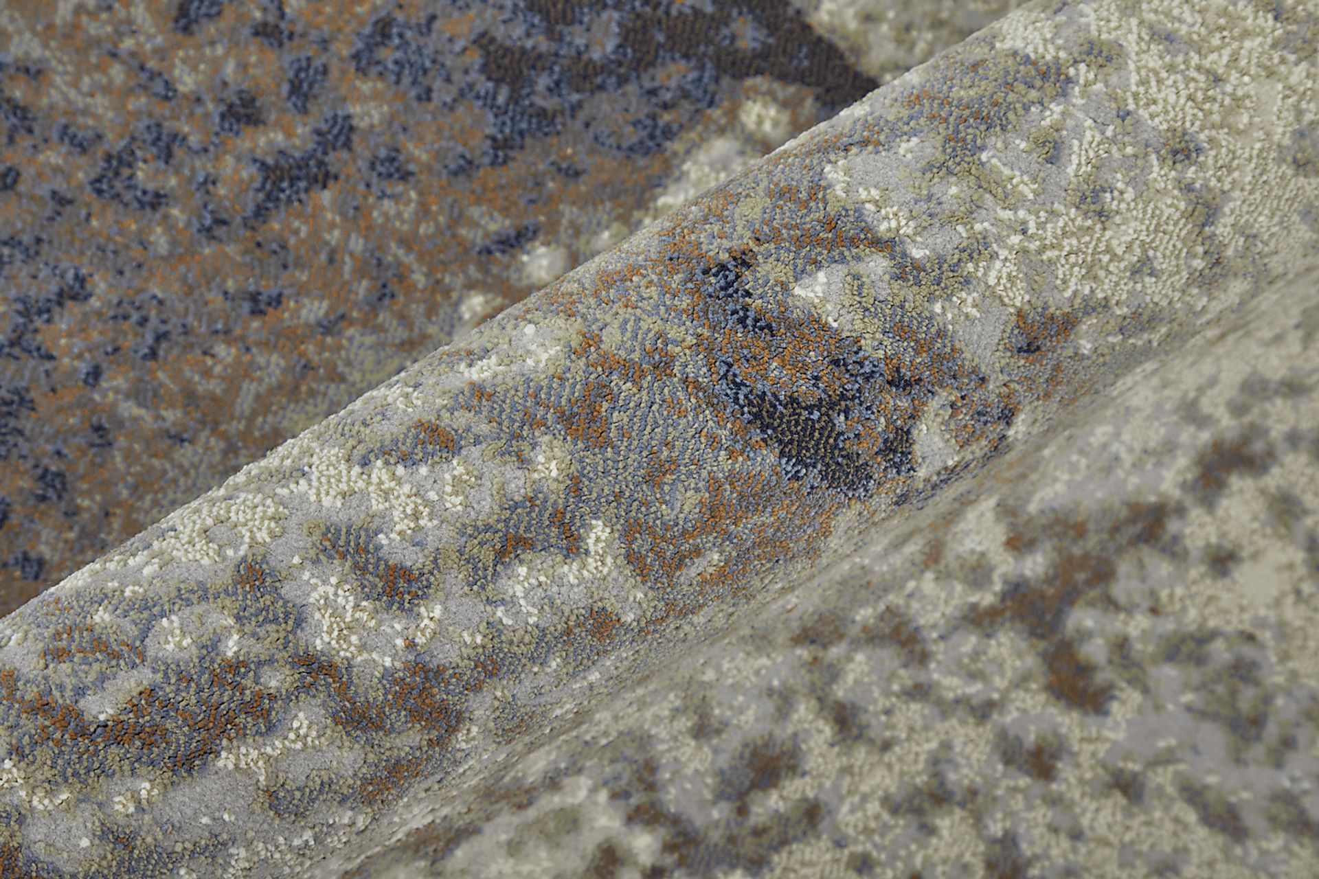 Lucent Taupe 3'10 x 6' Rug - Image 5