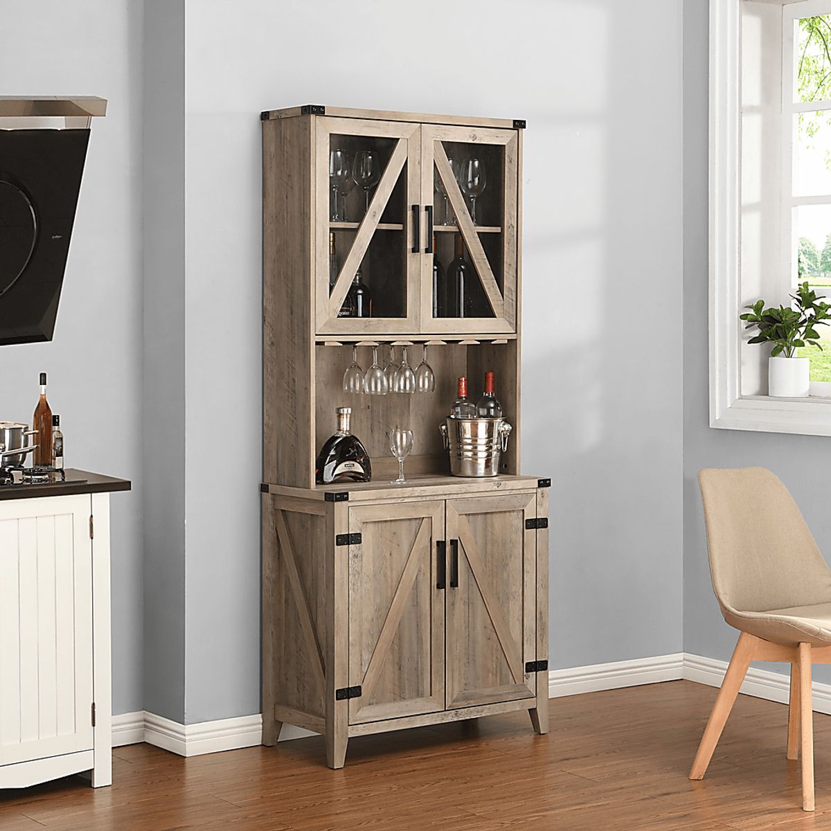 Ludlam Gray Bar Cabinet | Rooms to Go