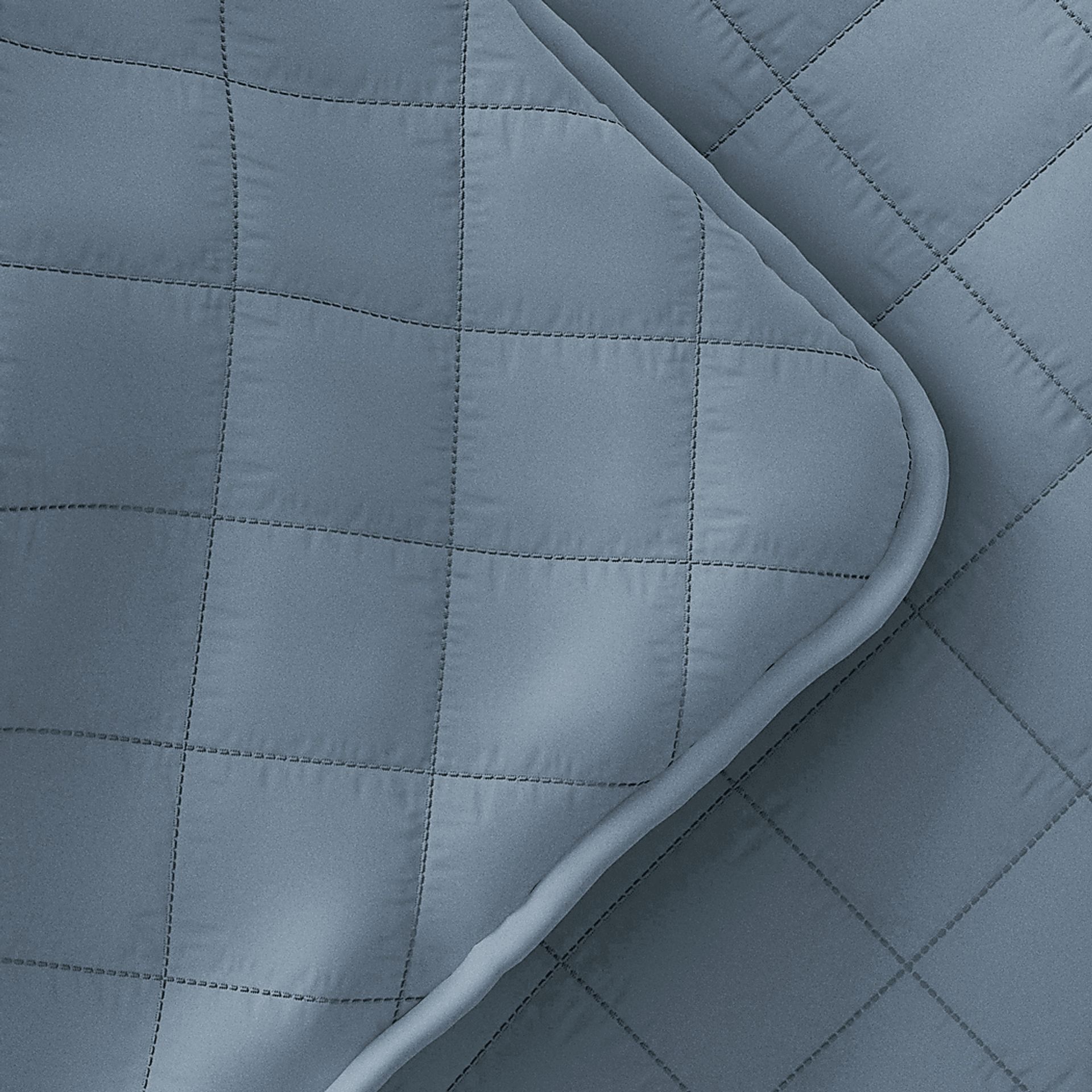 Lulldale Blue 3 Pc Queen Quilt Set - Image 4