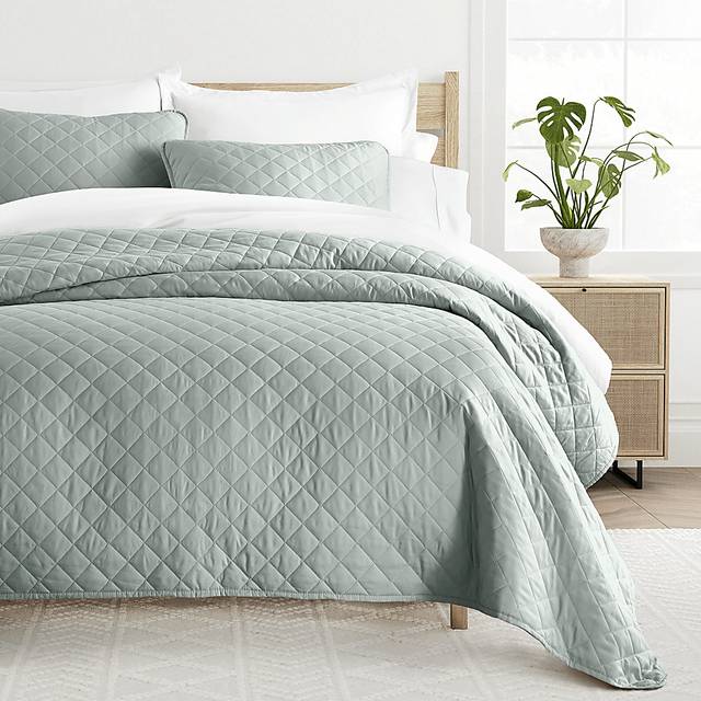 Lulldale Green 3 Pc King Quilt Set - Thumbnail - Image 3