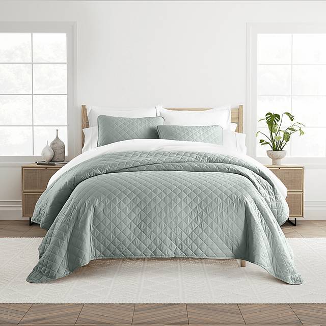 Lulldale Green 3 Pc King Quilt Set - Thumbnail - Image 1