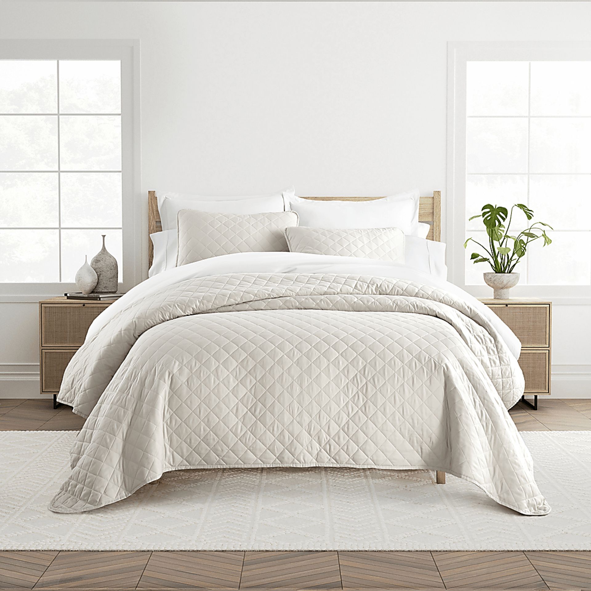 Lulldale Natural 3 Pc King Quilt Set - Image 1