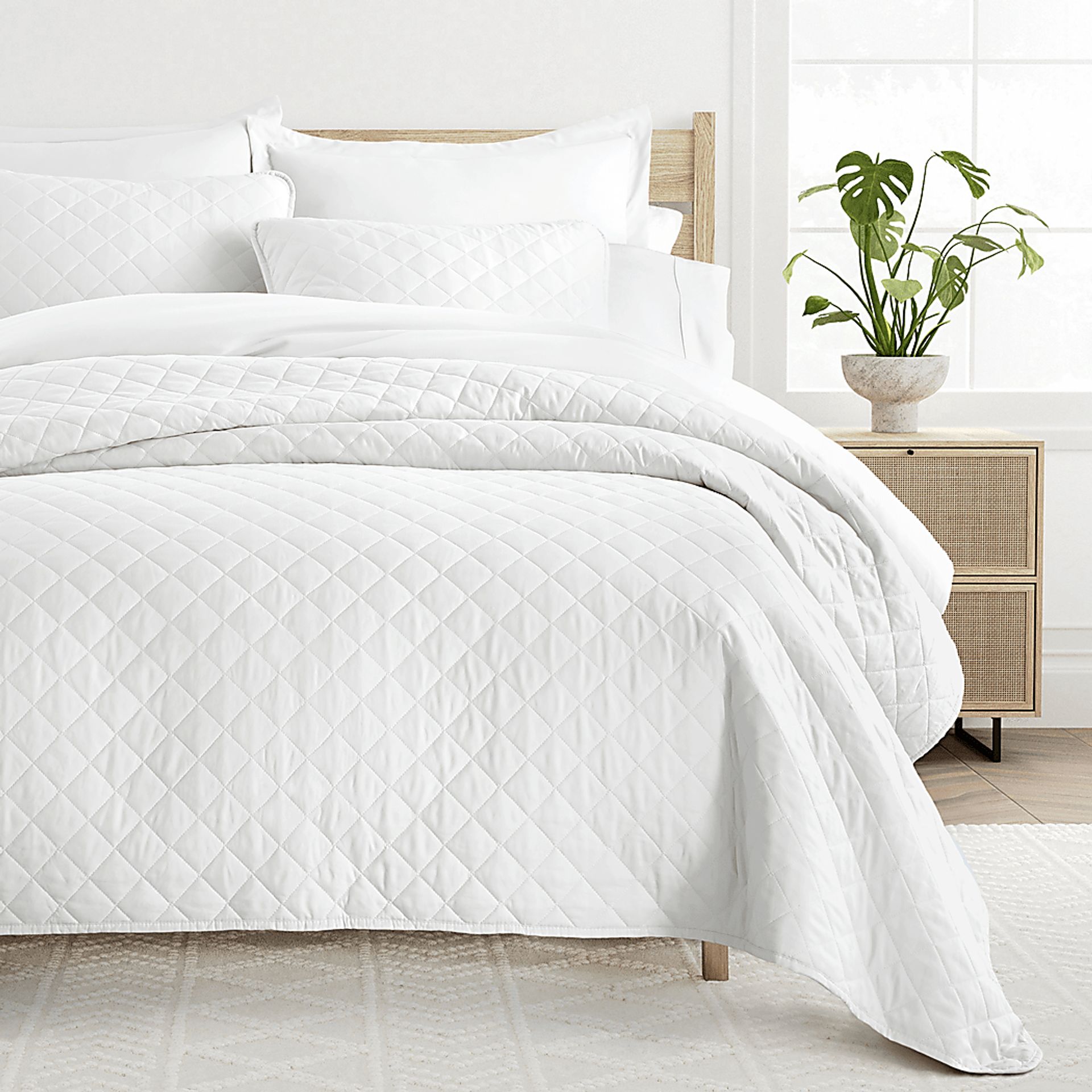 Lulldale White 2 Pc Twin Quilt Set - Image 3
