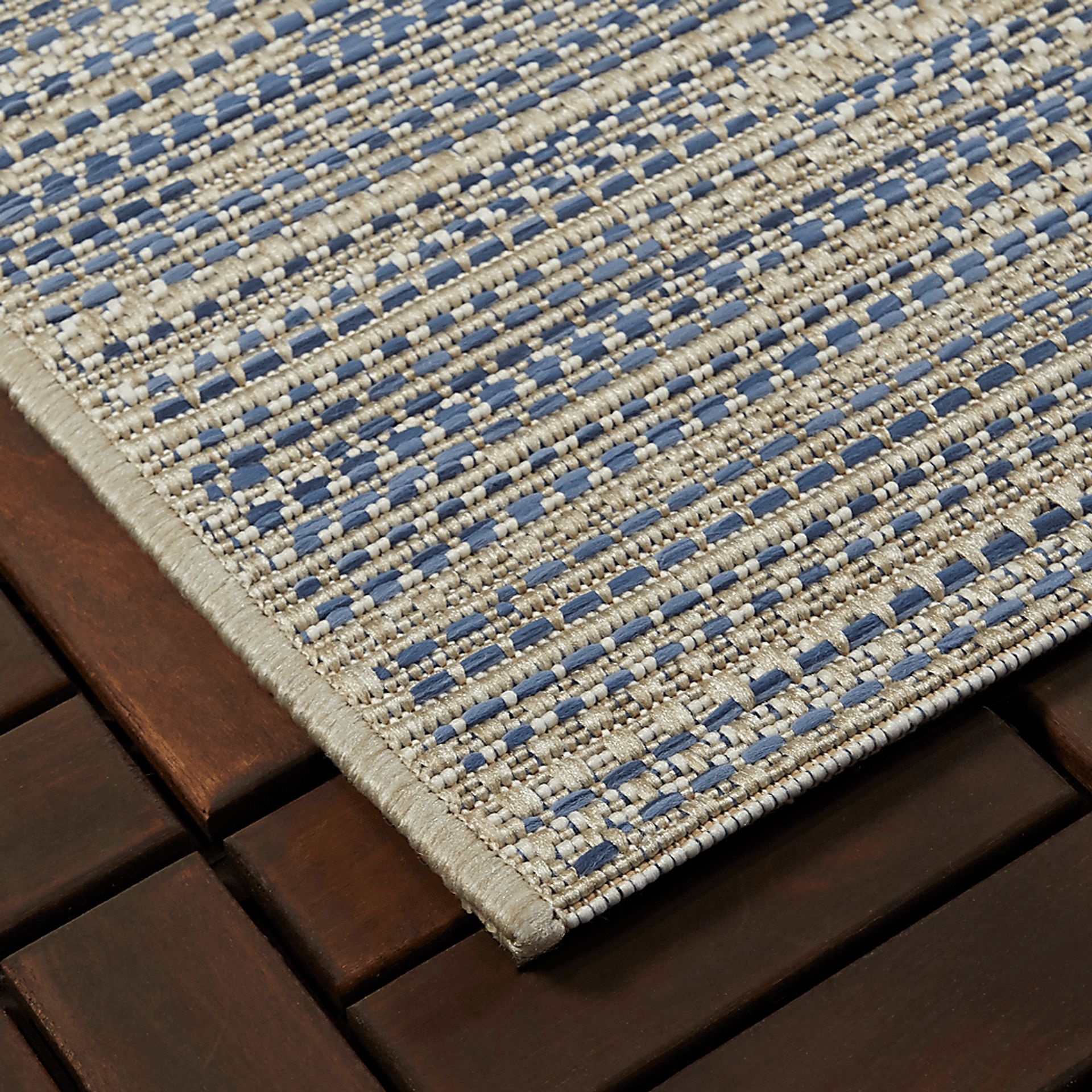 Lumiere Chambray 7'10 x 10' Indoor/Outdoor Rug - Image 3