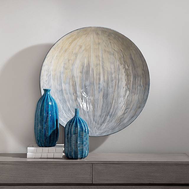 Lunael Gray Wall Decor - Thumbnail - Image 3