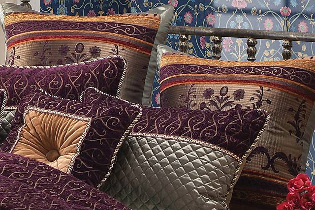 Lundholm Purple 9 Pc Queen Comforter Set - Thumbnail - Image 3