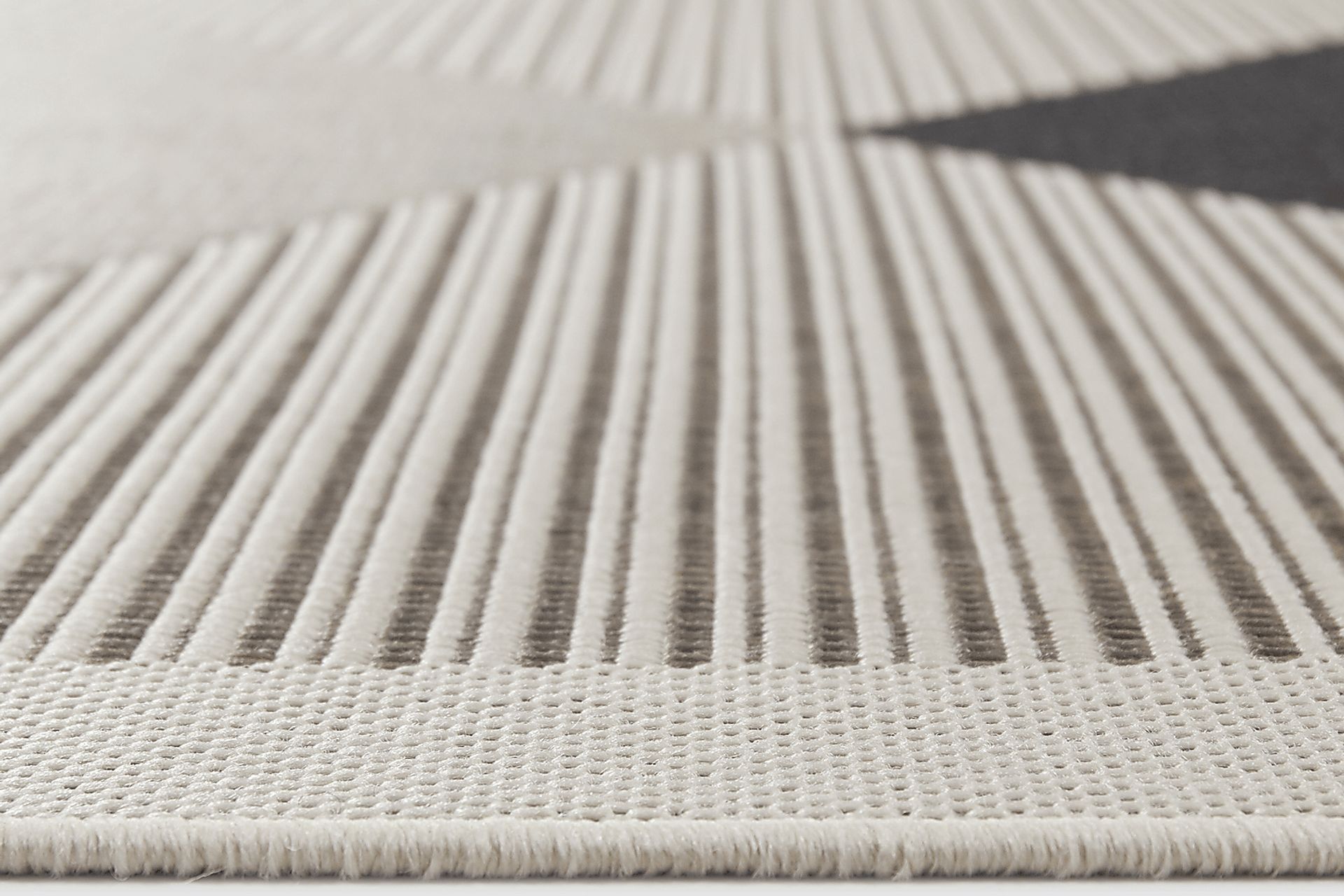 Luxor Tan 7'10 x 10' Indoor/Outdoor Rug - Image 4