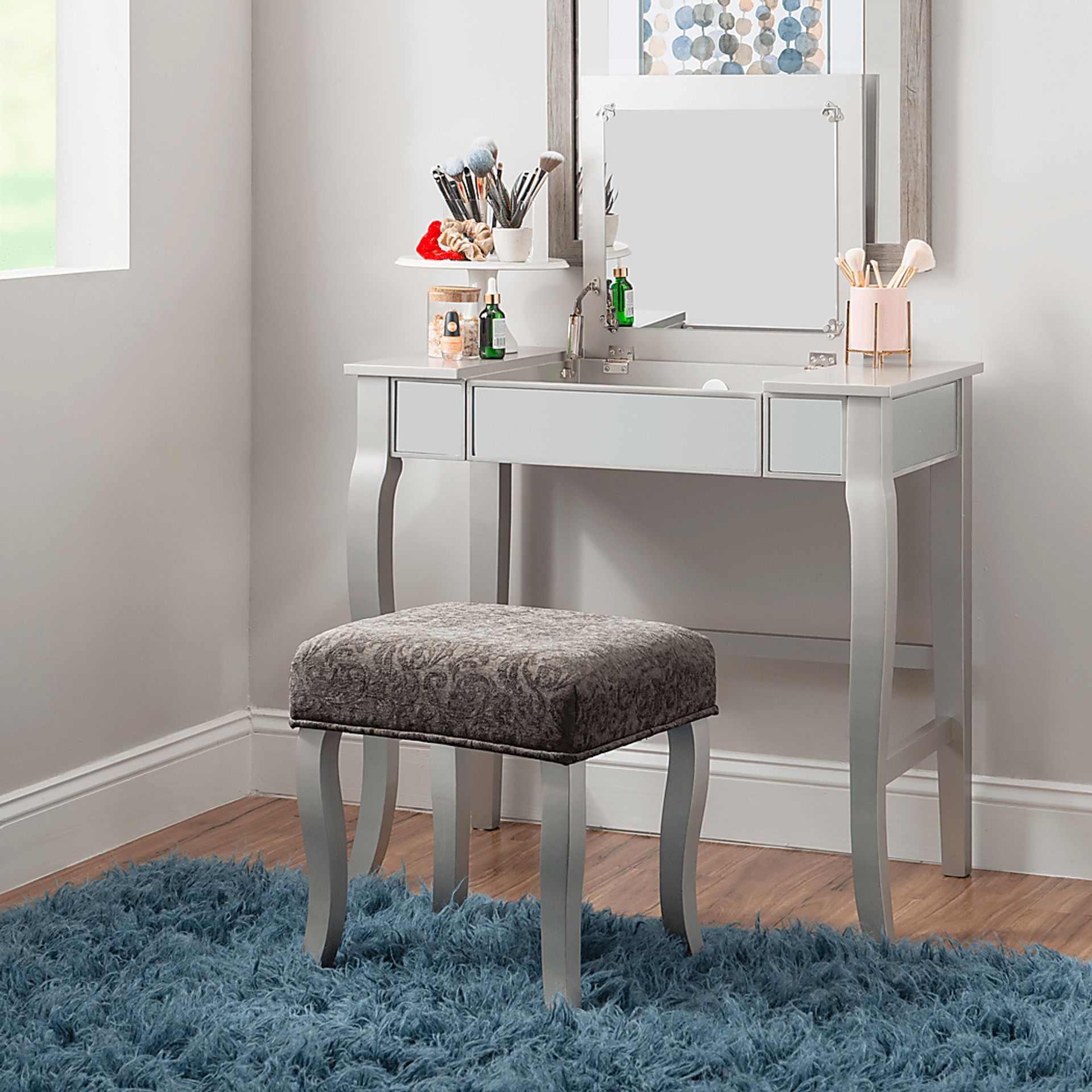 Luzoh Gray Vanity Set - Image 3