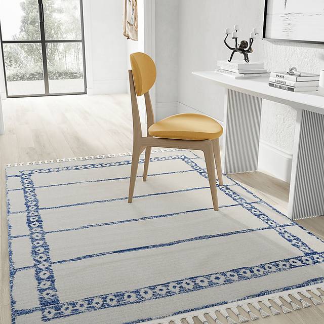 Lykol White/Blue 5' x 7' Rug - Thumbnail - Image 2