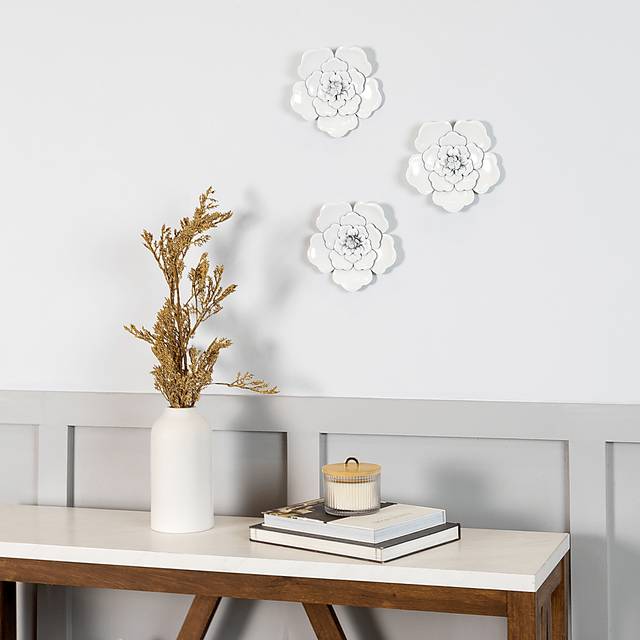 Machala White Wall Flowers Set of 3 - Thumbnail - Image 5