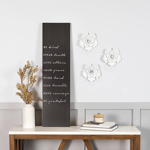Machala White Wall Flowers Set of 3 - Thumbnail - Image 6