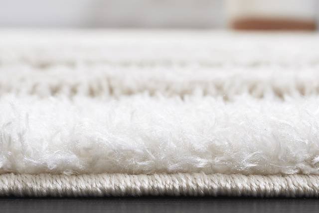 Madeleine Softee Ivory 5'3" x 7'5" Rug - Thumbnail - Image 5