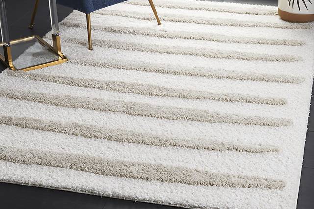 Madeleine Softee Ivory 5'3" x 7'5" Rug - Thumbnail - Image 7