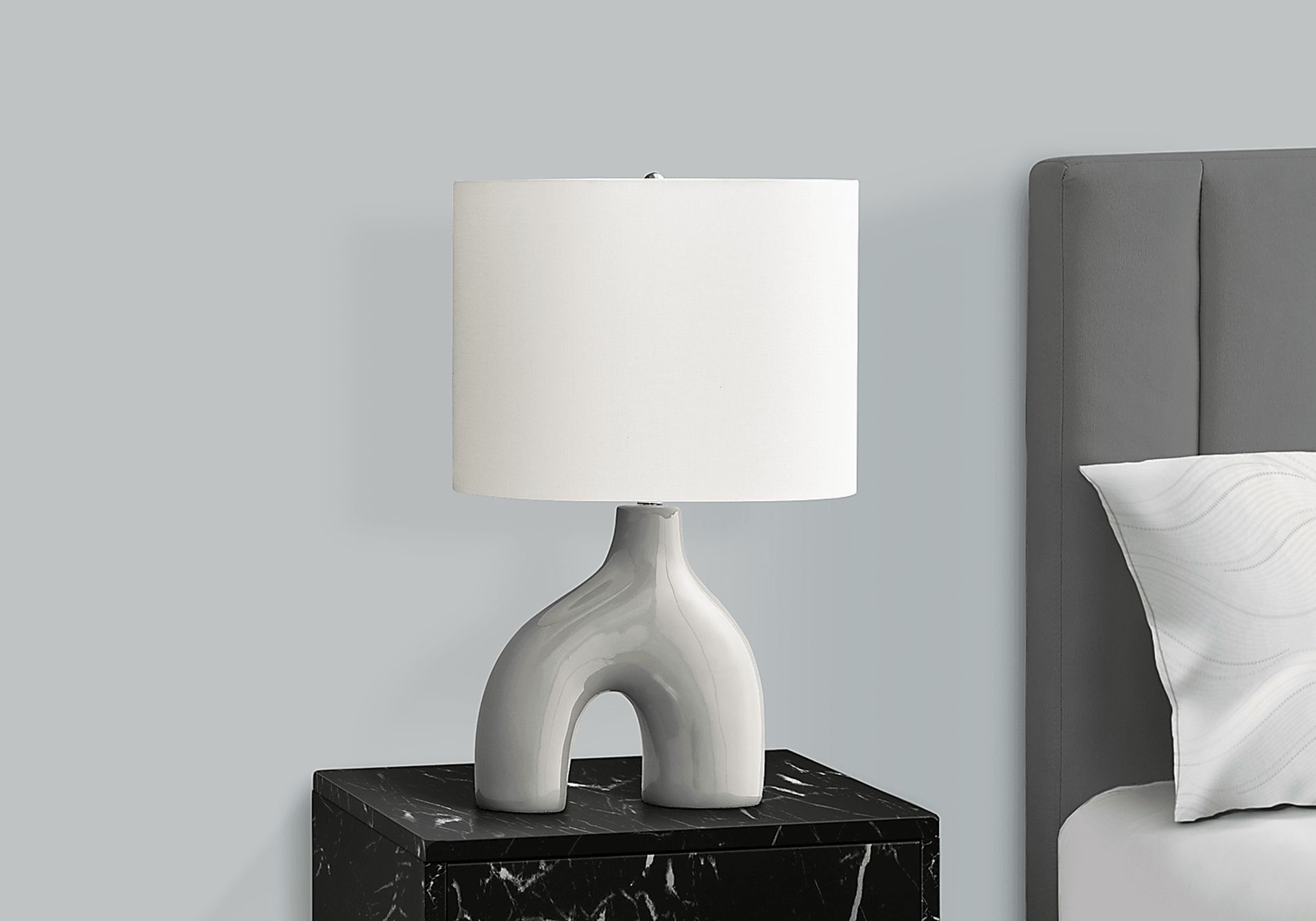 Madola Island Dove Lamp - Image 2