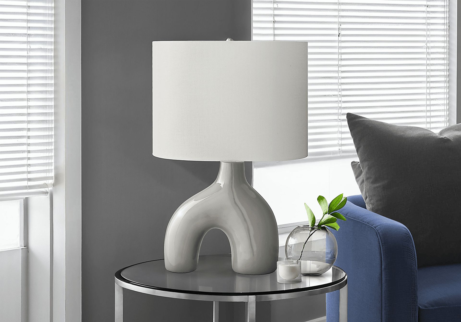 Madola Island Dove Lamp - Image 3
