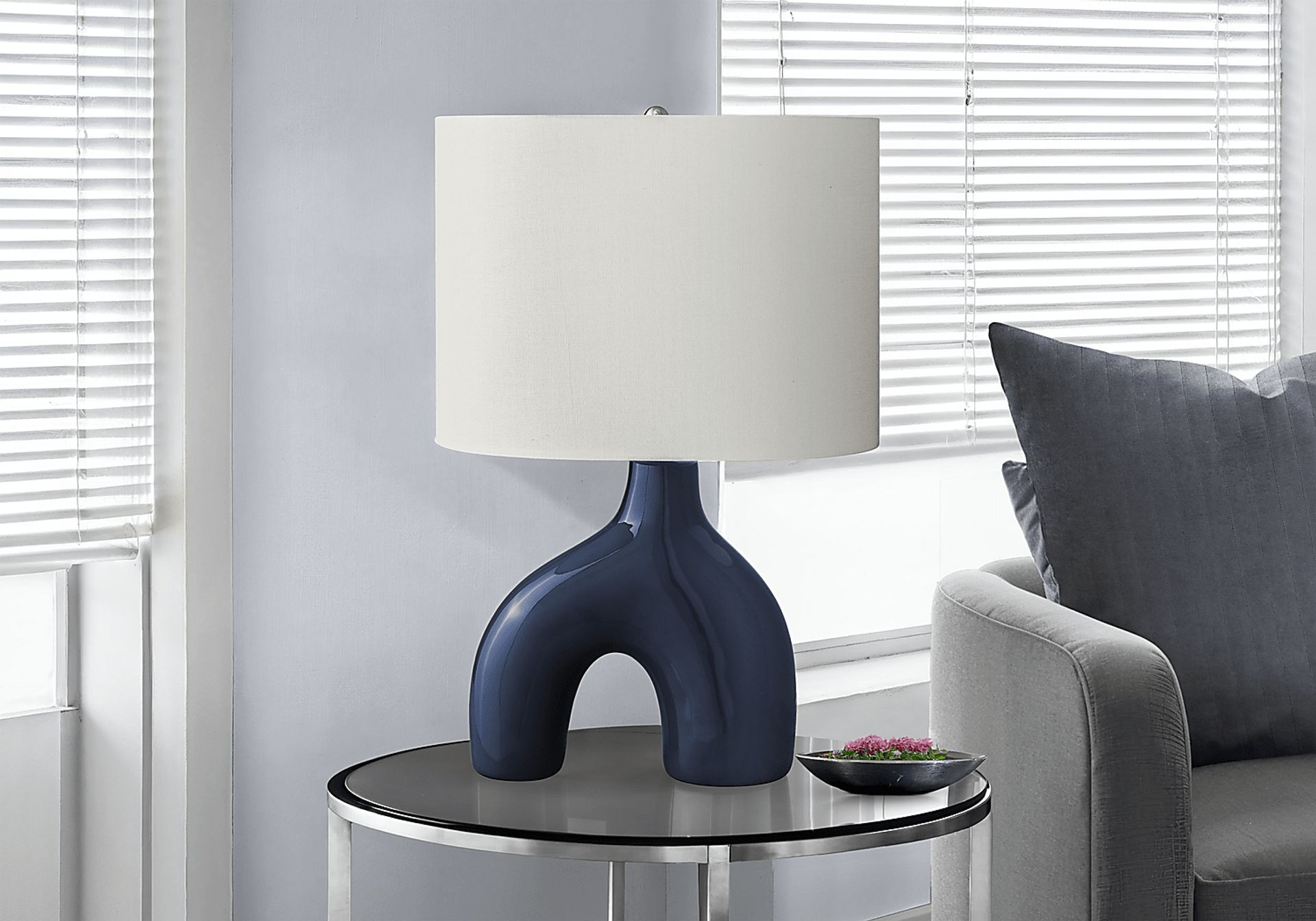 Madola Island Navy Lamp - Image 2