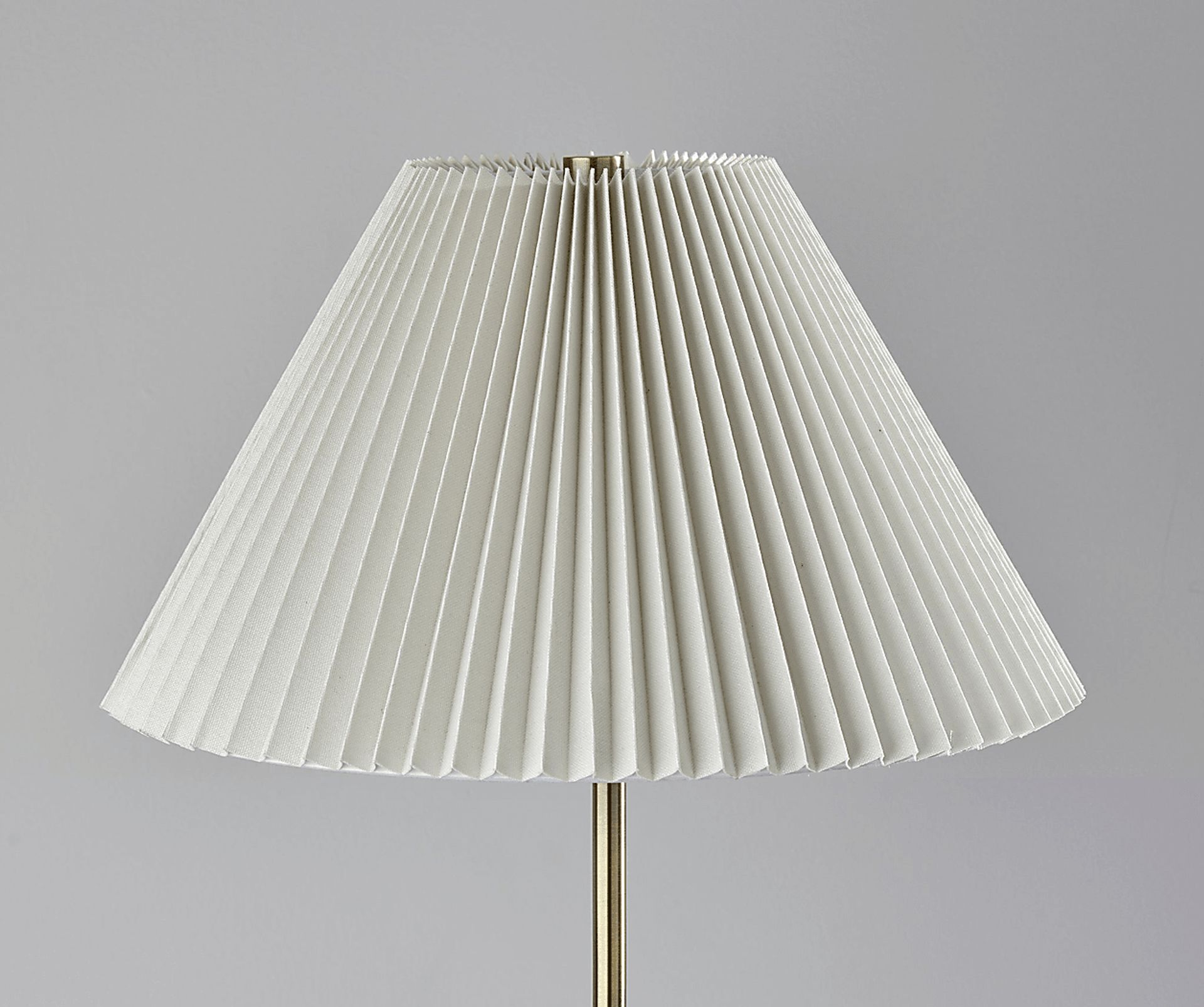Maelia Brass Floor Lamp - Image 3