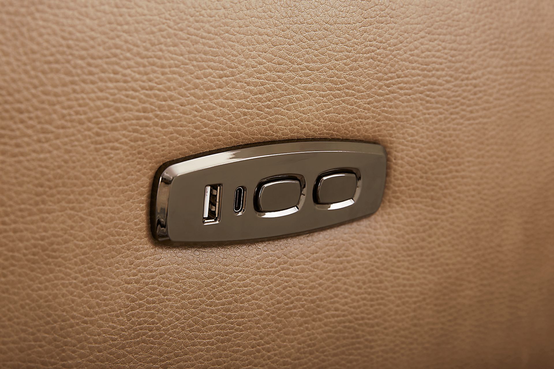 Maestro Sand Leather Dual Power Reclining Loveseat - Image 7
