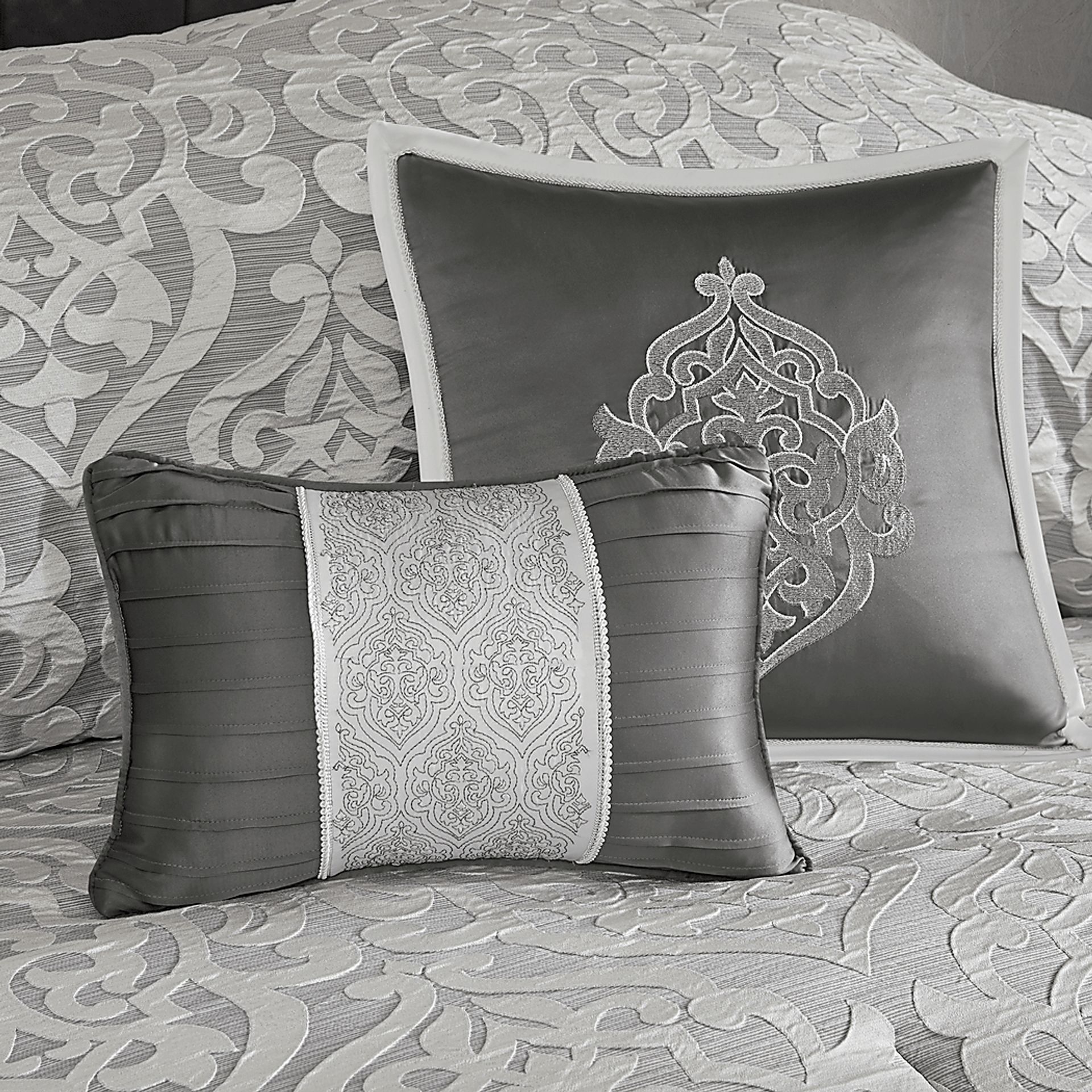 Magali Silver 8 Pc King Comforter Set - Image 10