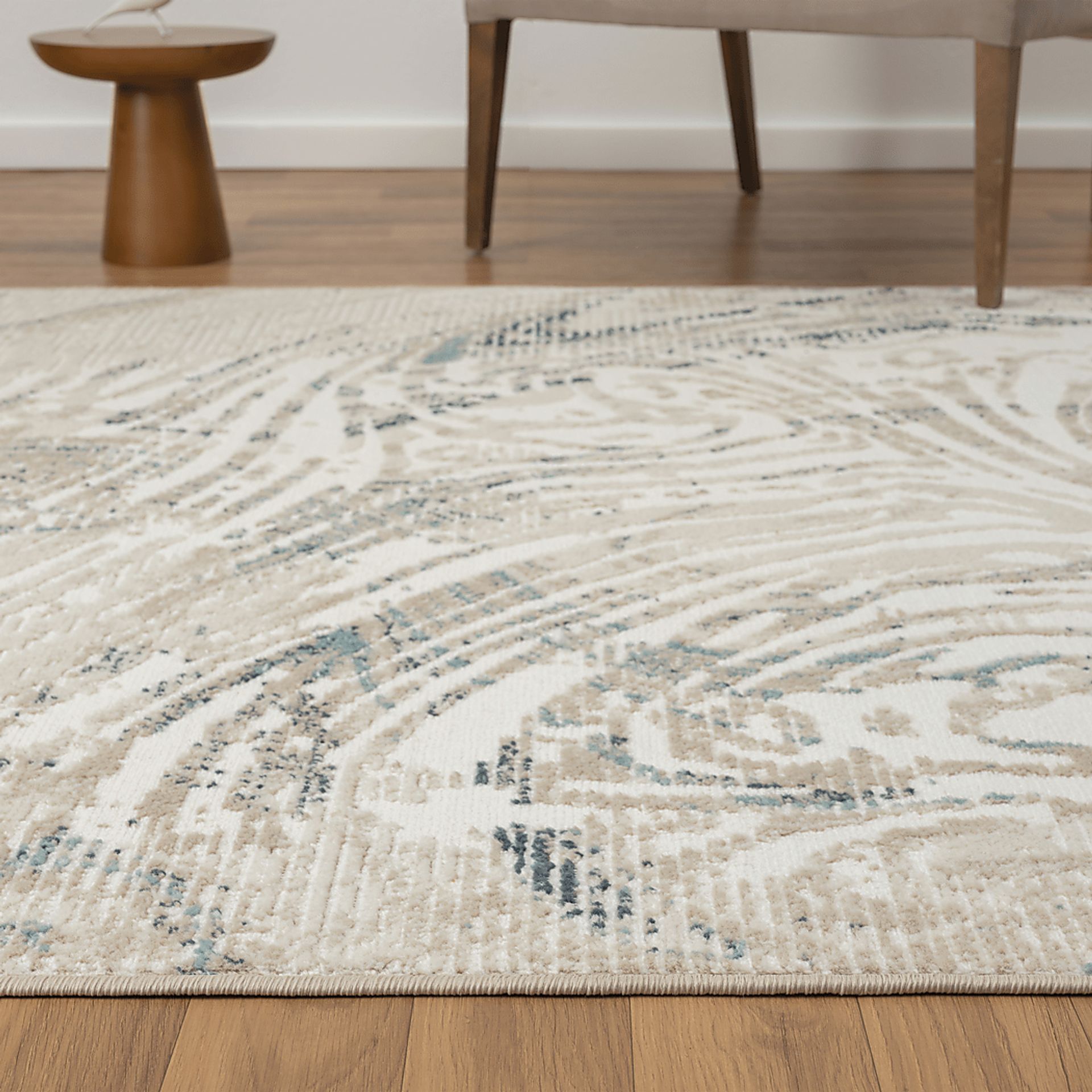 Maged Ivory/Blue 3'11 x 6' Rug - Image 4