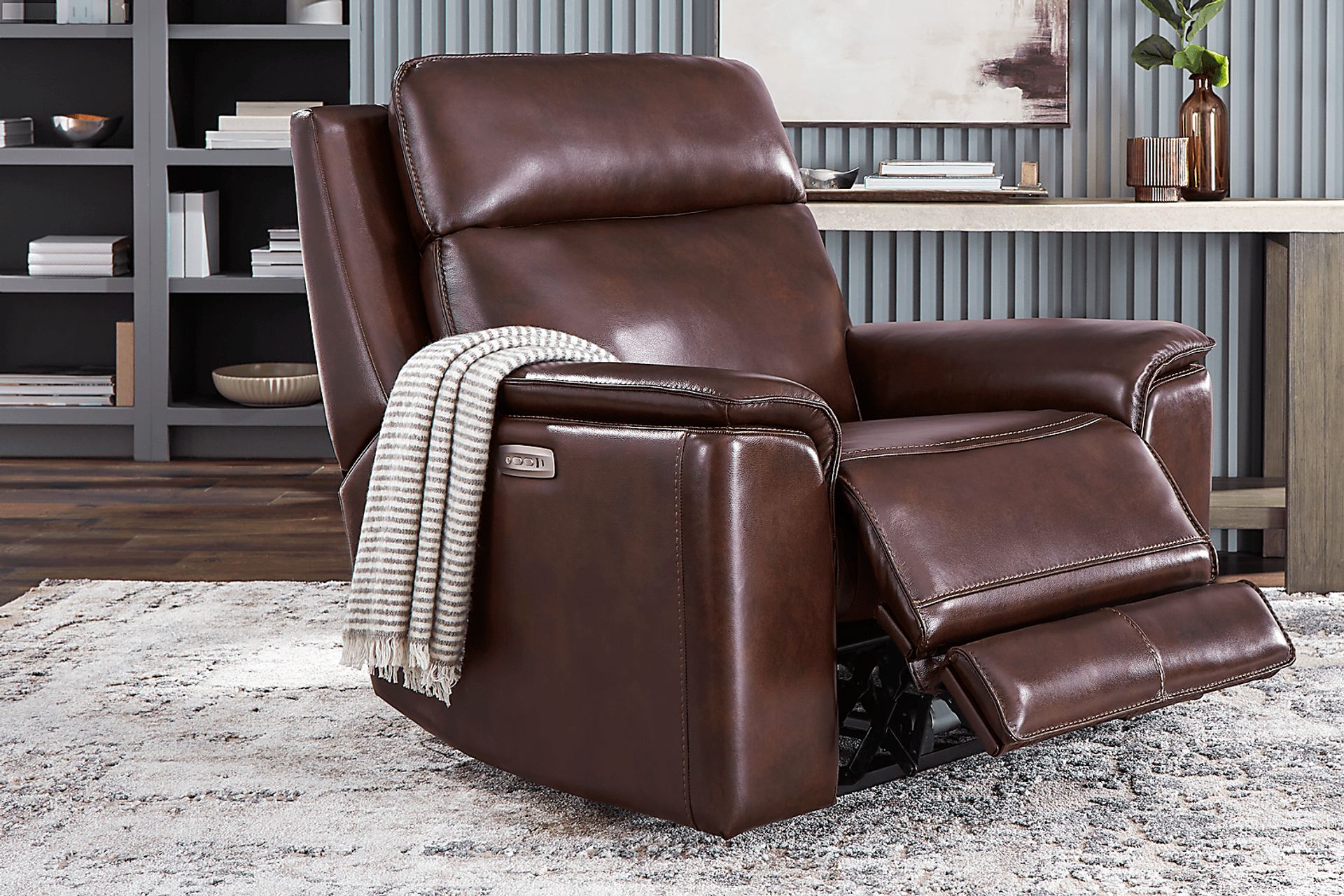 Magellan Merlot Leather Dual Power Recliner - Image 4