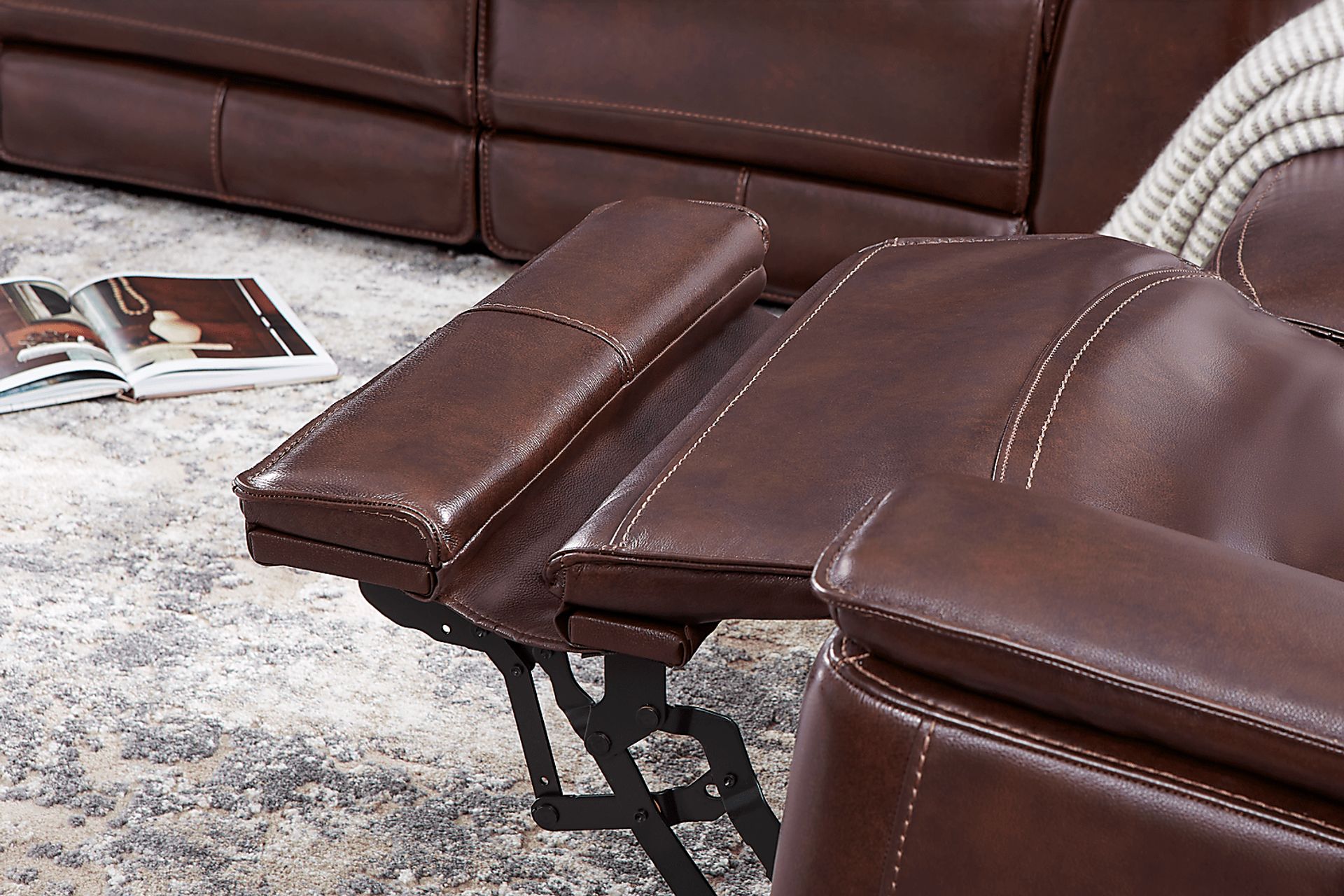 Magellan Merlot Leather Dual Power Recliner - Image 6