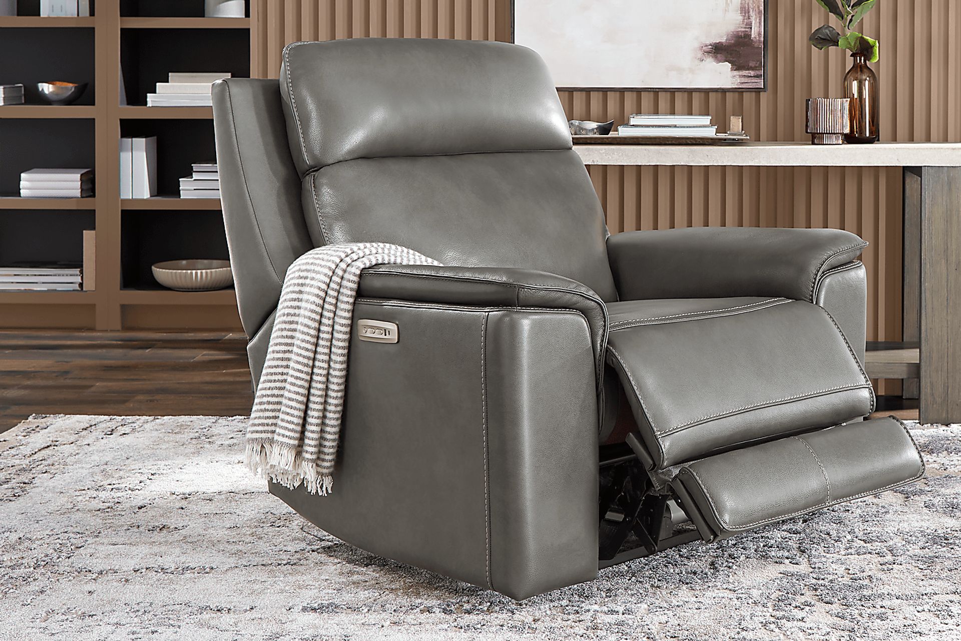 Magellan Smoke 8 Pc Leather Dual Power Reclining Living Room - Image 9