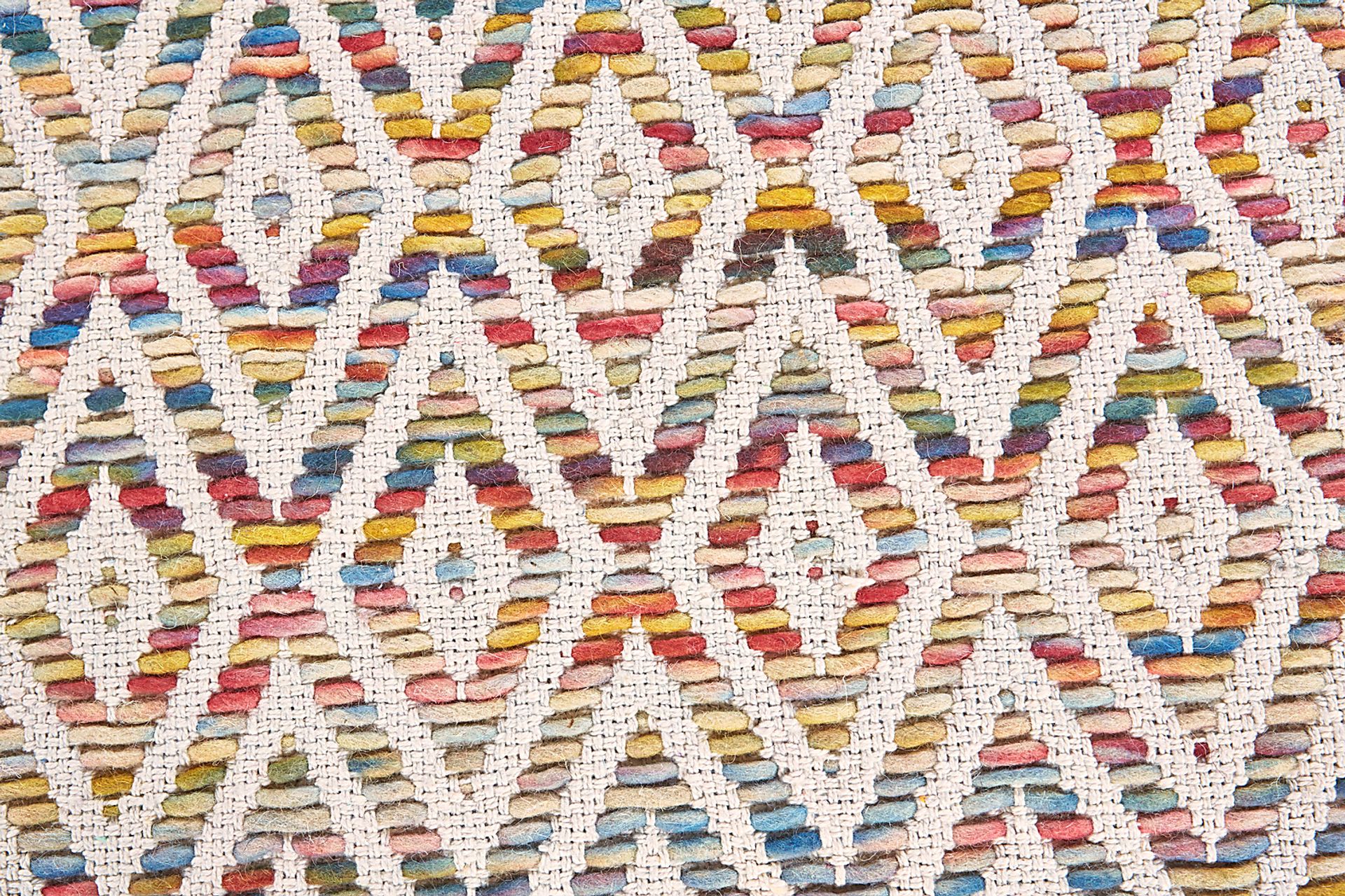 Mai Beige 8' x 11' Rug - Image 3