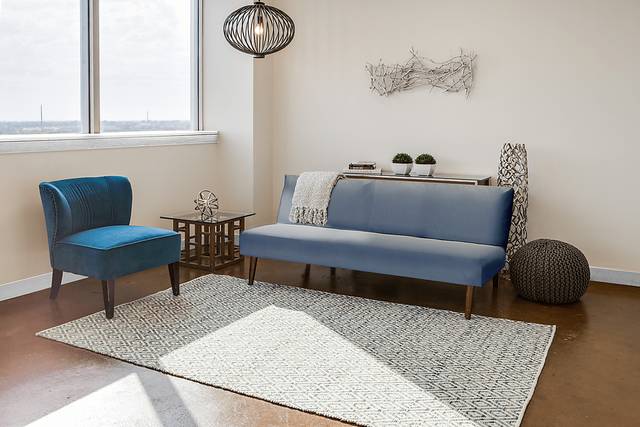 Mai Blue 8' x 11' Rug - Thumbnail - Image 2