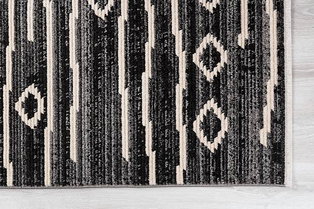 Maidbo Black 5'7 x 7'7 Rug - Thumbnail - Image 5