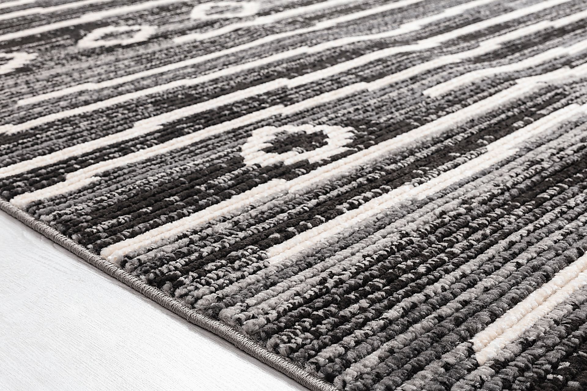 Maidbo Black 5'7 x 7'7 Rug - Image 6