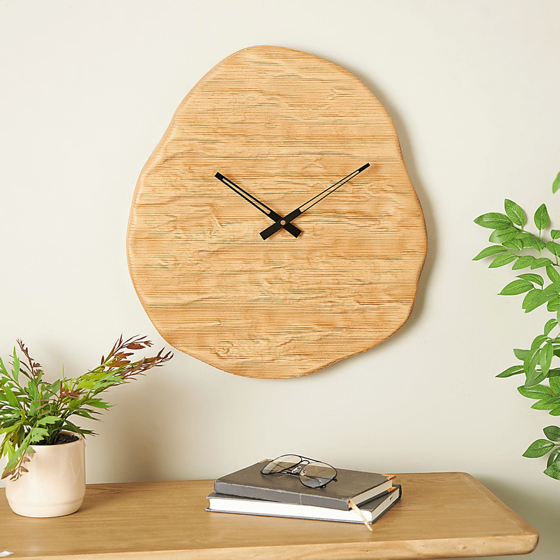 Mailia Brown Wall Clock - Image 2