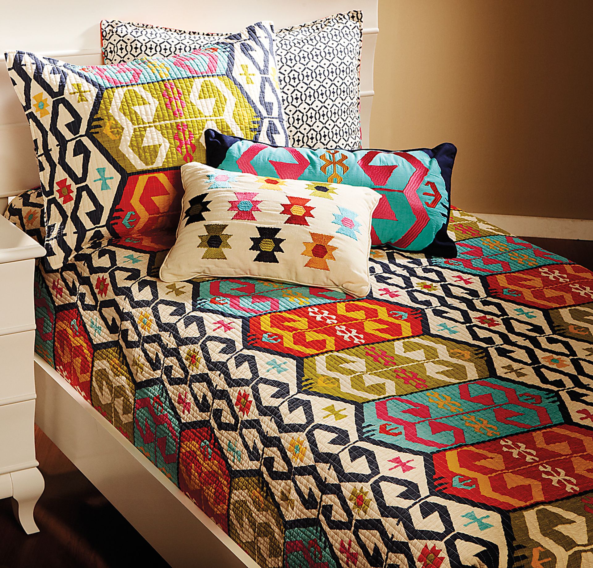 Malawi Twin Bed Set - Image 1