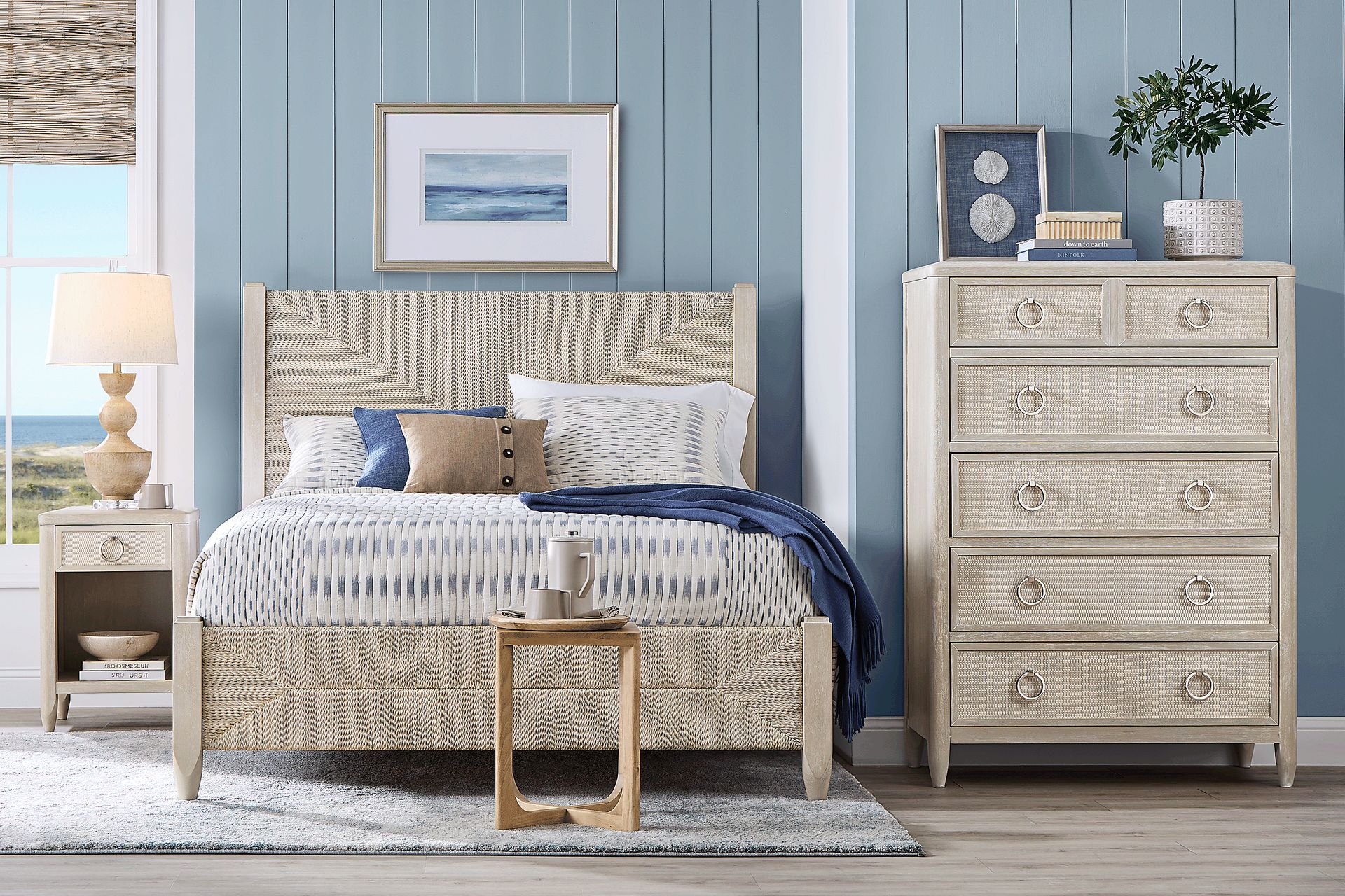 Maldive White 5 Pc Queen Panel Bedroom - Image 1
