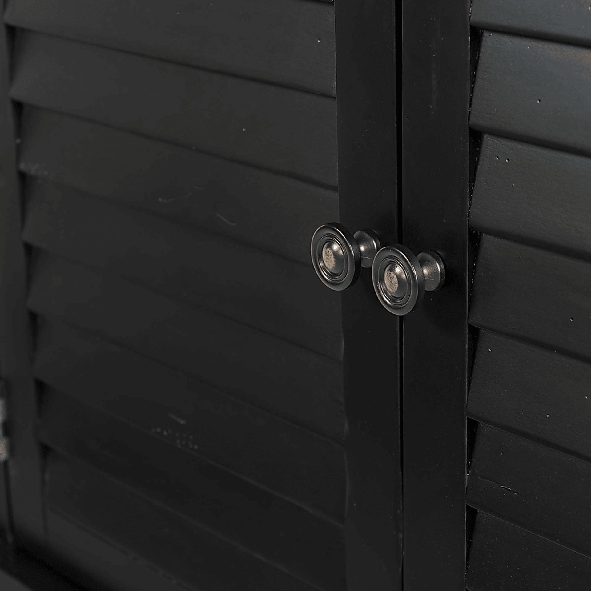 Malquin Black Accent Chest - Image 4